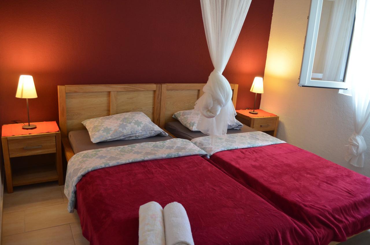 Poseidon Holiday Guesthouse Žirje Esterno foto