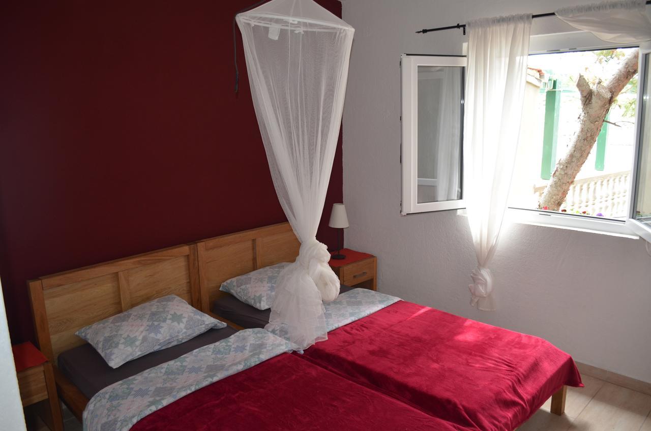 Poseidon Holiday Guesthouse Žirje Esterno foto