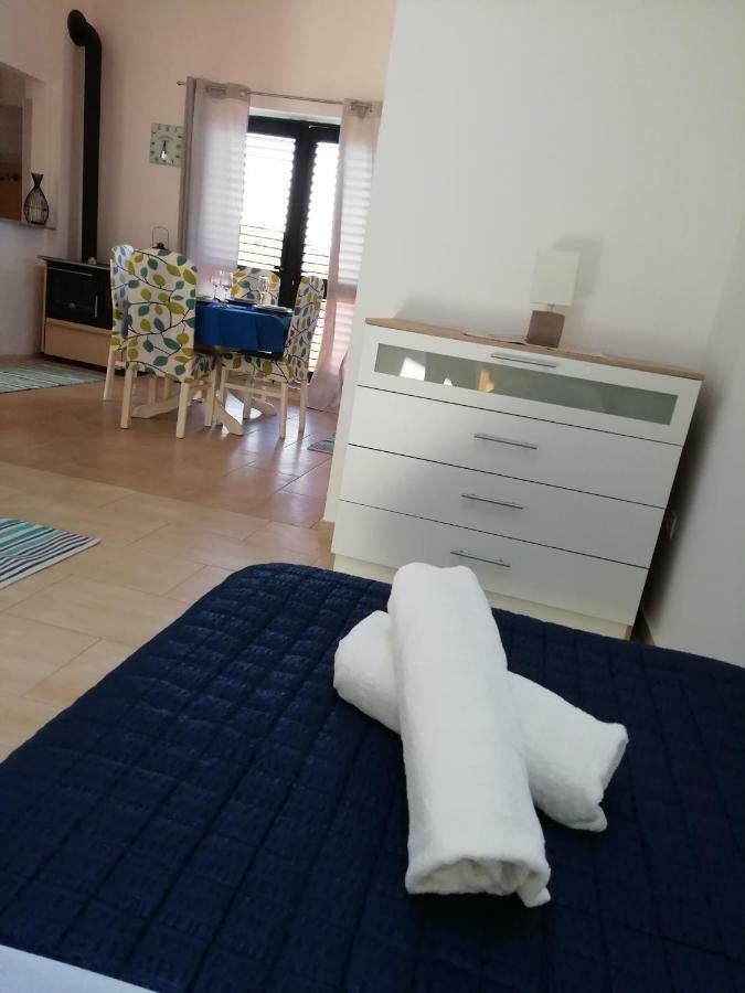 Poseidon Holiday Guesthouse Žirje Esterno foto